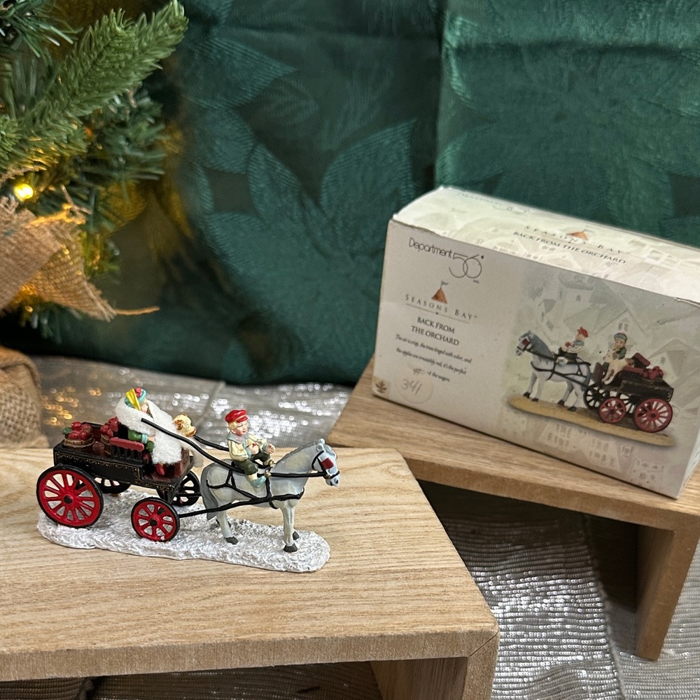 Department 56 Seasonsβ Bay Back From The Orchard Figurine